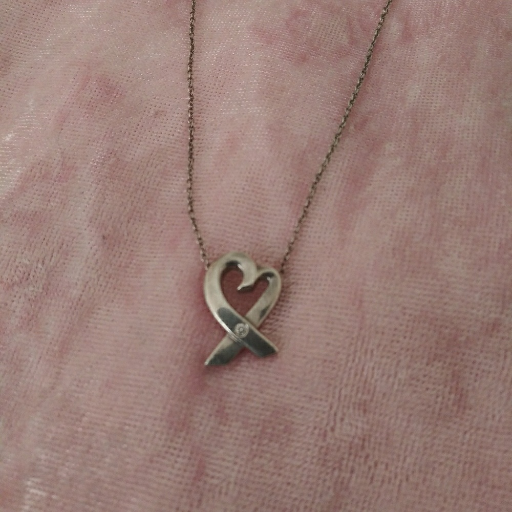 *SOLD* Tiffany & Co Loving Heart necklace